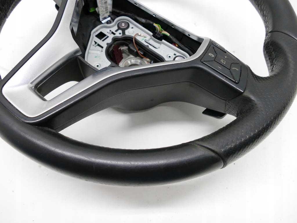 MERCEDES E W212 ΑΝΥΨΩΤΙΚΟ ΤΙΜΟΝΙ ΜΕ ΠΟΛΛΑΠΛΑ PADDLES Product image